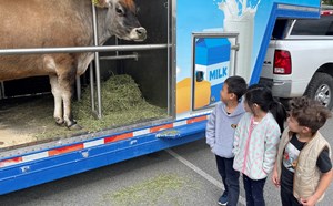 Dairy Council Visit - article thumnail image